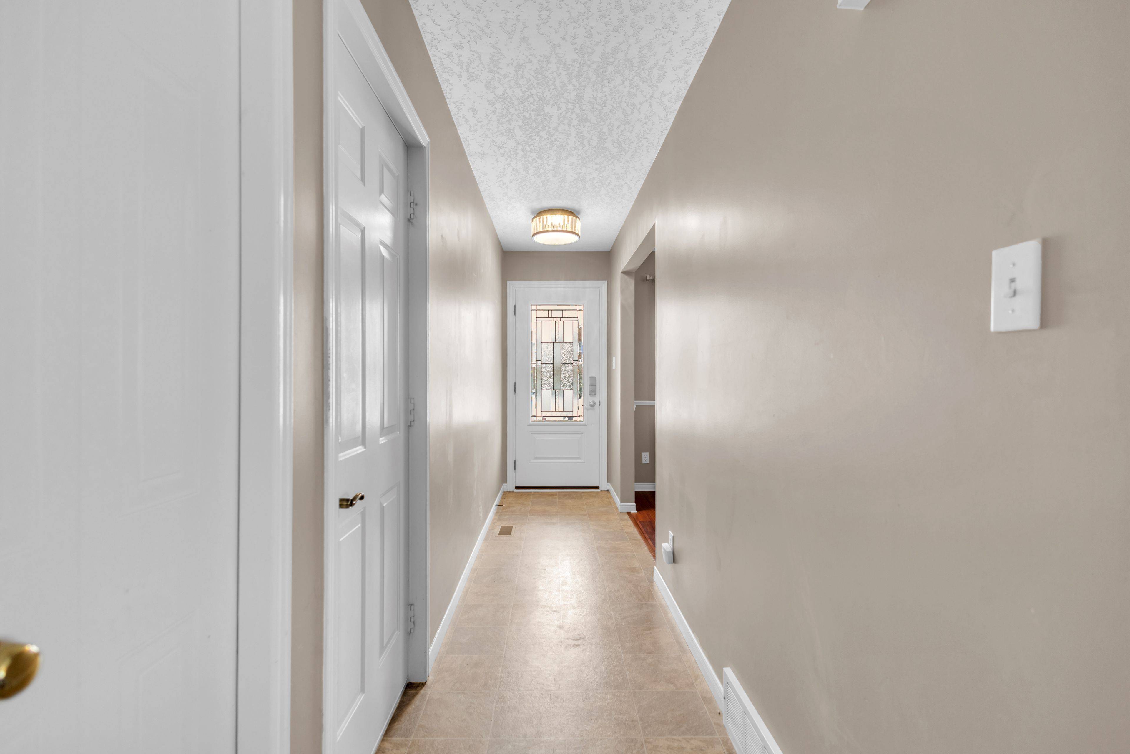 Kitchener, ON N2E 3M3,28 Ridgeway CRES