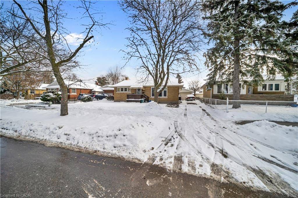 Kitchener, ON N2C 1R9,259 Franklin ST S