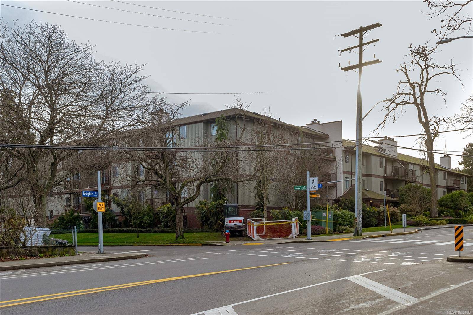 Victoria, BC V8R 1L4,1655 Begbie St #314