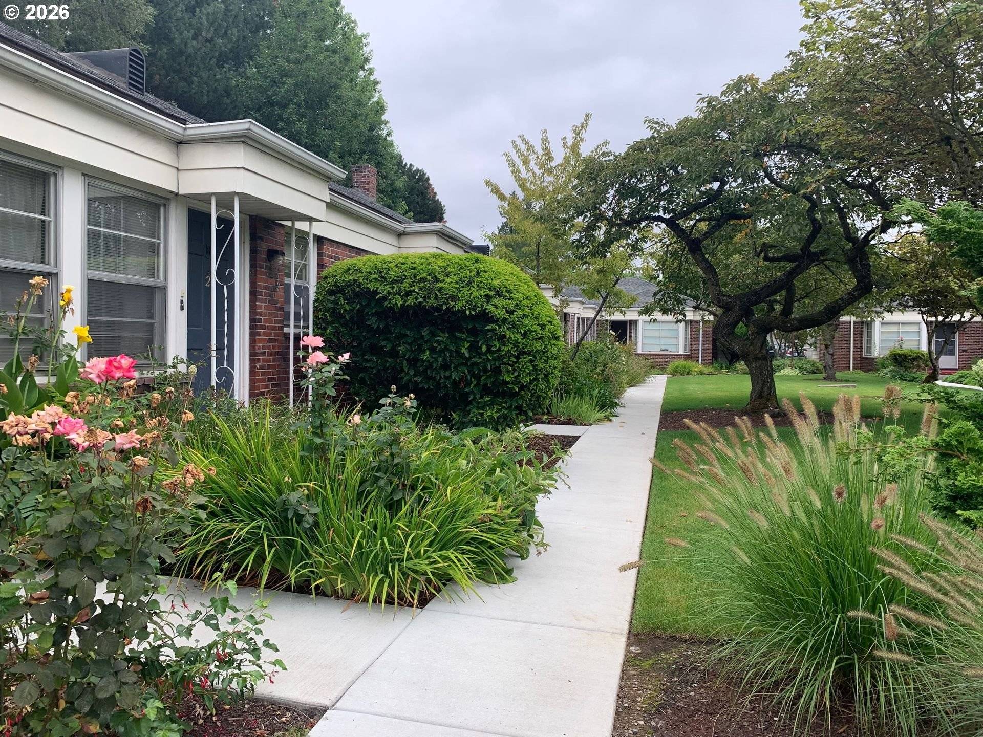 Portland, OR 97214,610 SE CESAR E CHAVEZ BLVD