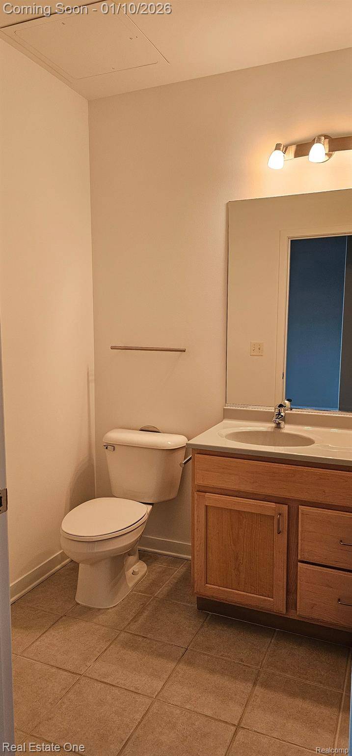 Royal Oak, MI 48067,100 W 5th ST #406