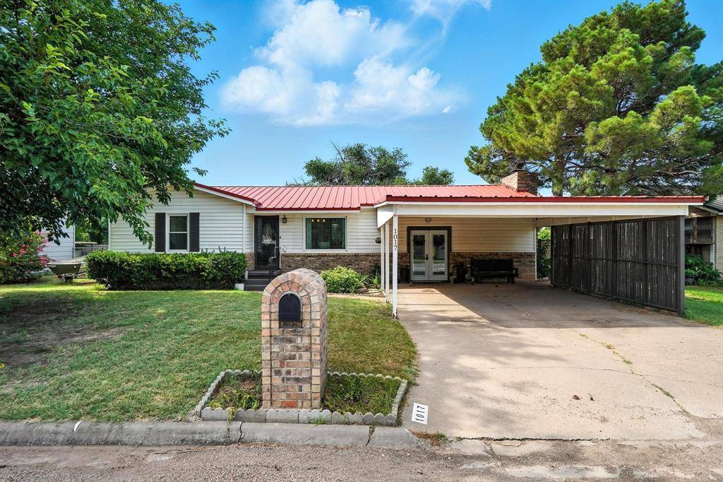 Hamlin, TX 79520,1017 2nd Street