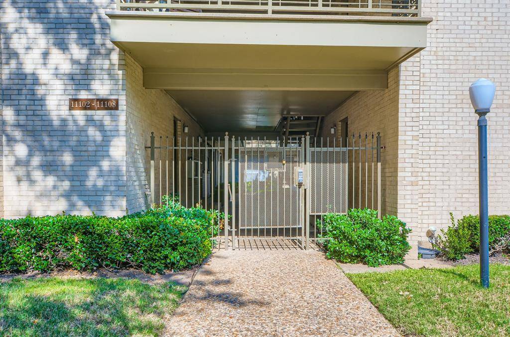 Dallas, TX 75230,11104 Valleydale Drive #C