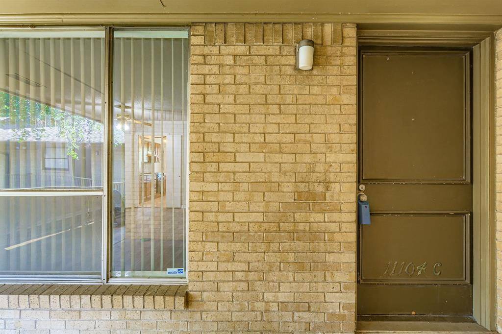 Dallas, TX 75230,11104 Valleydale Drive #C