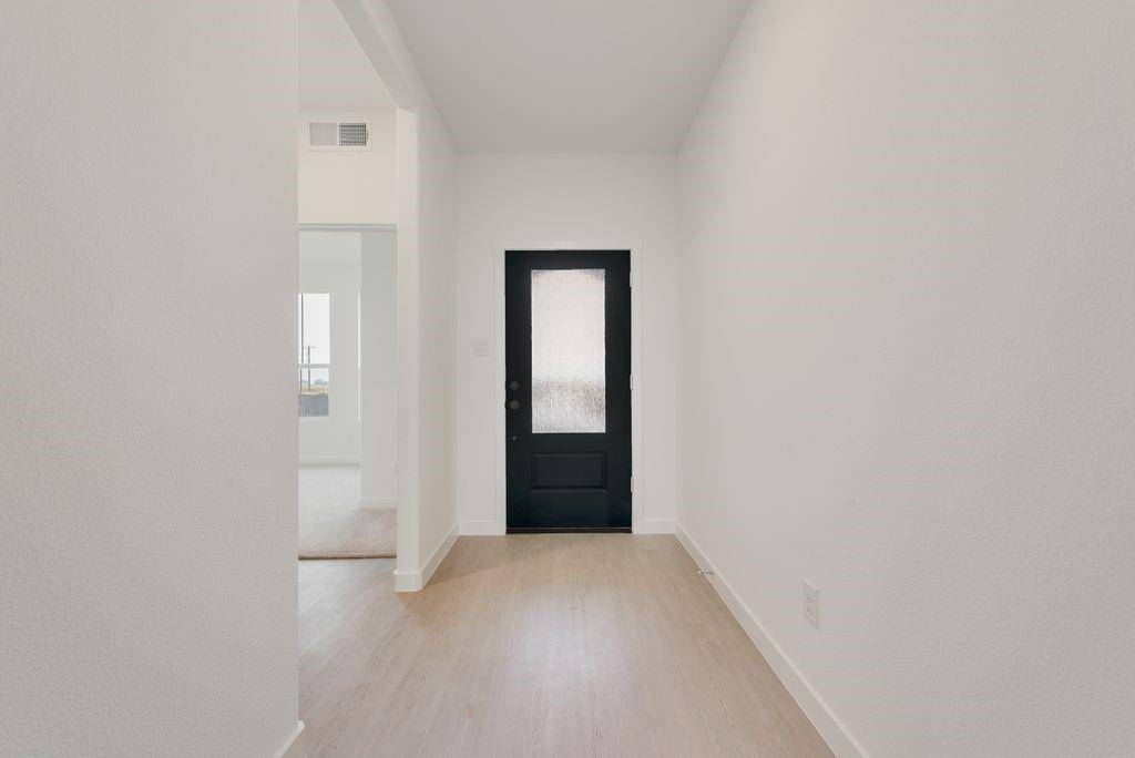 Mesquite, TX 75181,3917 Falcon Field