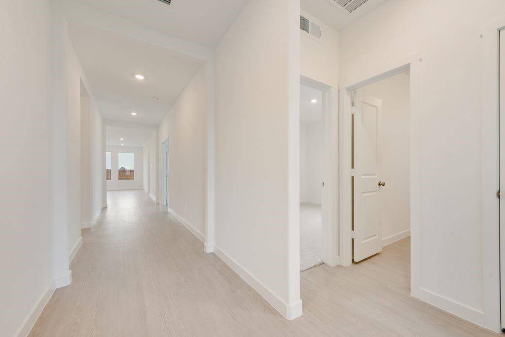 Mesquite, TX 75181,3917 Falcon Field