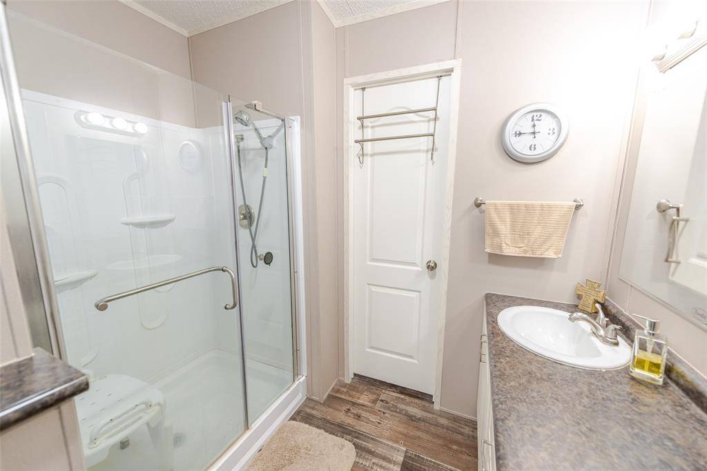 Scroggins, TX 75480,108 Sandy Brown Rd