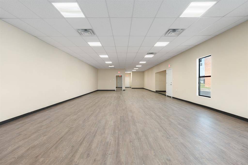 Itasca, TX 76055,109 W Main Street