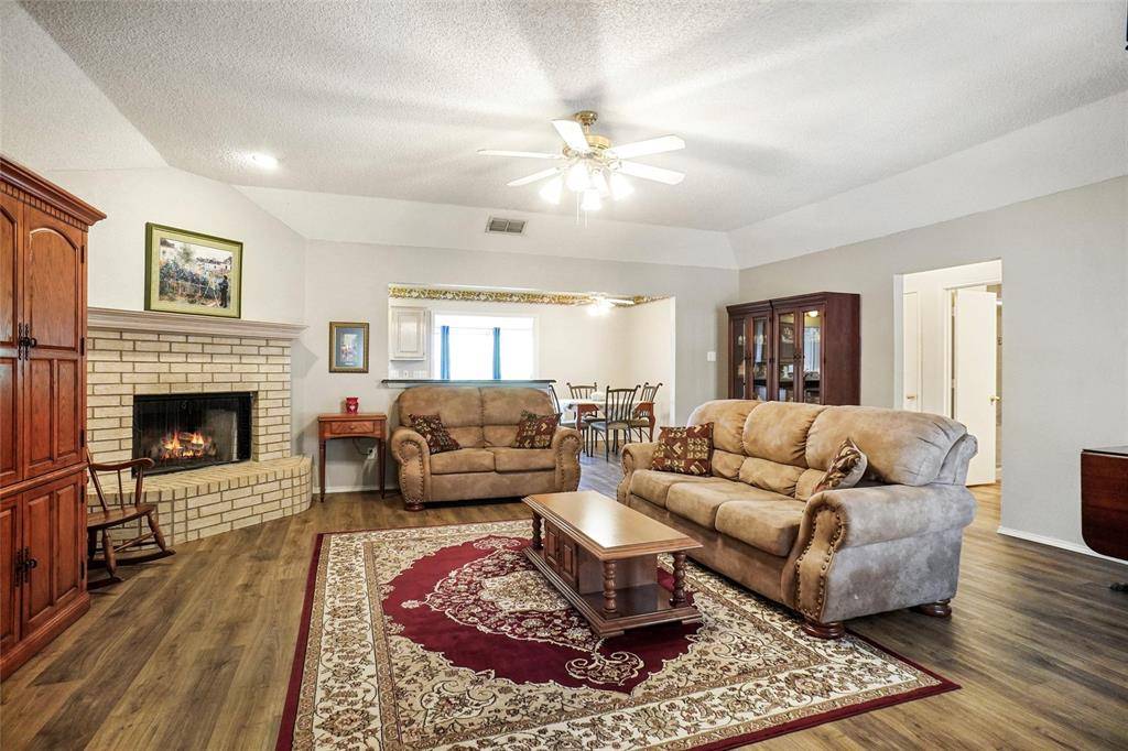 Azle, TX 76020,1116 Shadow Ridge Drive