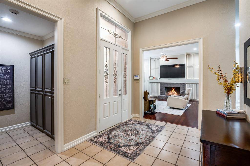 Dallas, TX 75252,17819 Lost View Road