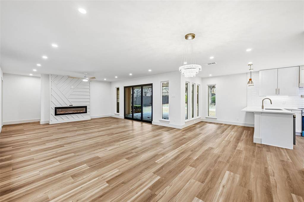 Richardson, TX 75080,822 Belt Line Plaza