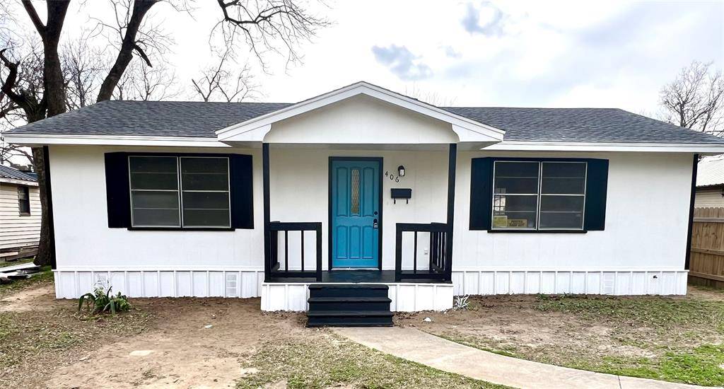 Groesbeck, TX 76642,406 E Brazos Street