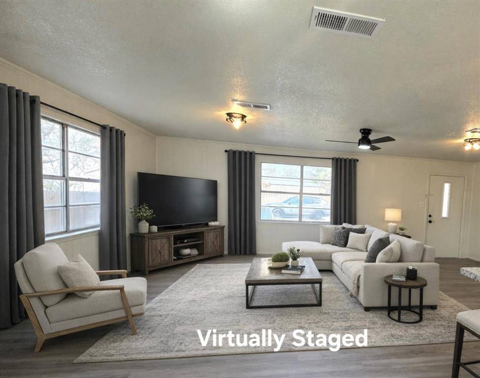 Groesbeck, TX 76642,406 E Brazos Street