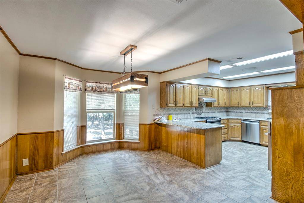 Whitesboro, TX 76273,203 Eastern Valley Lane