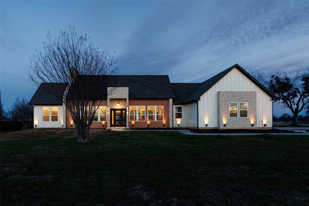 Joshua, TX 76058,7404 N Sundance Dr