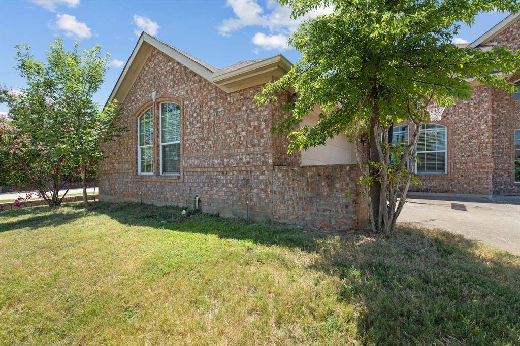 Kennedale, TX 76060,1030 Estates Drive