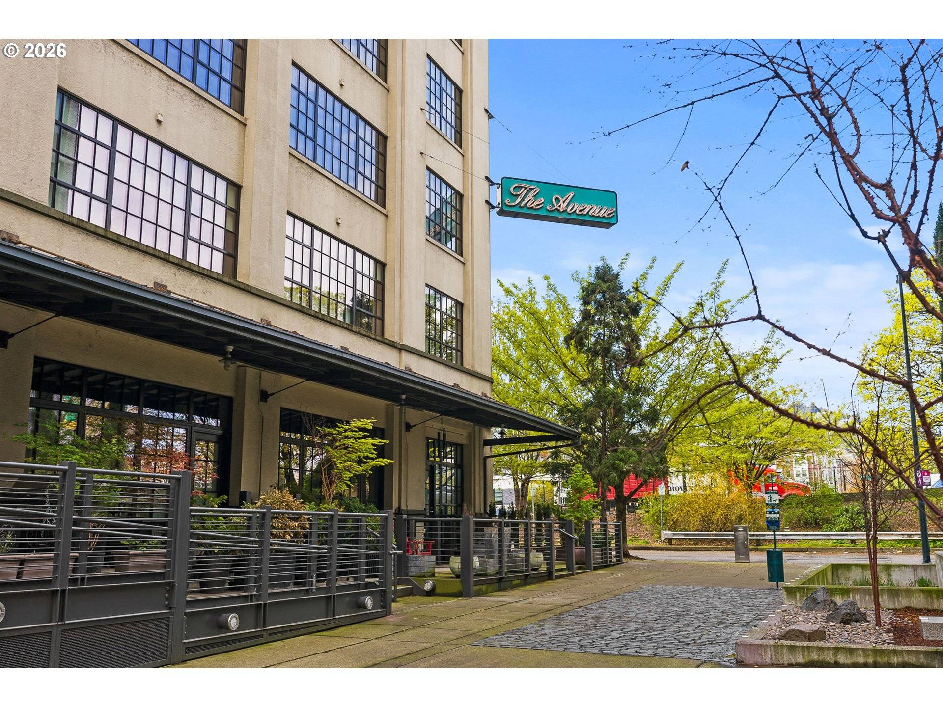 Portland, OR 97209,1400 NW IRVING ST