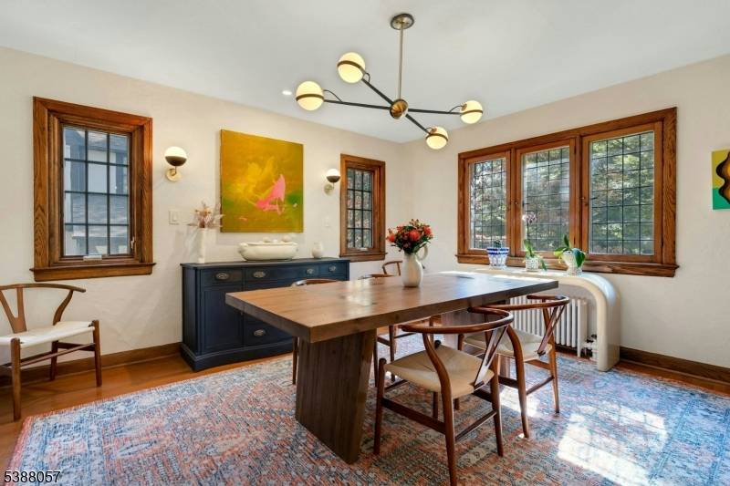 Millburn Twp., NJ 07078,19 Hawthorne Rd