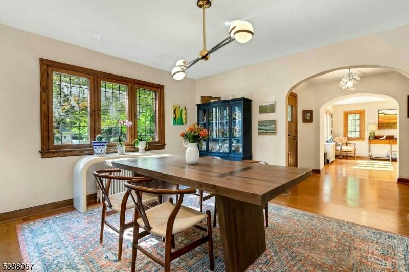 Millburn Twp., NJ 07078,19 Hawthorne Rd