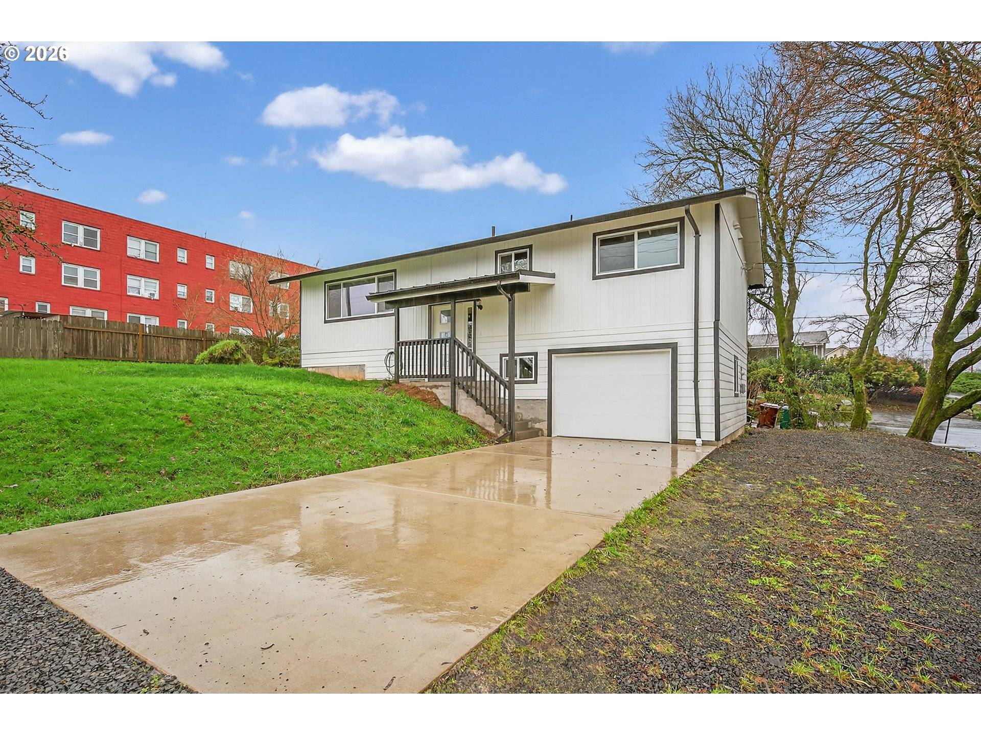 St Helens, OR 97051,271 TUALATIN ST