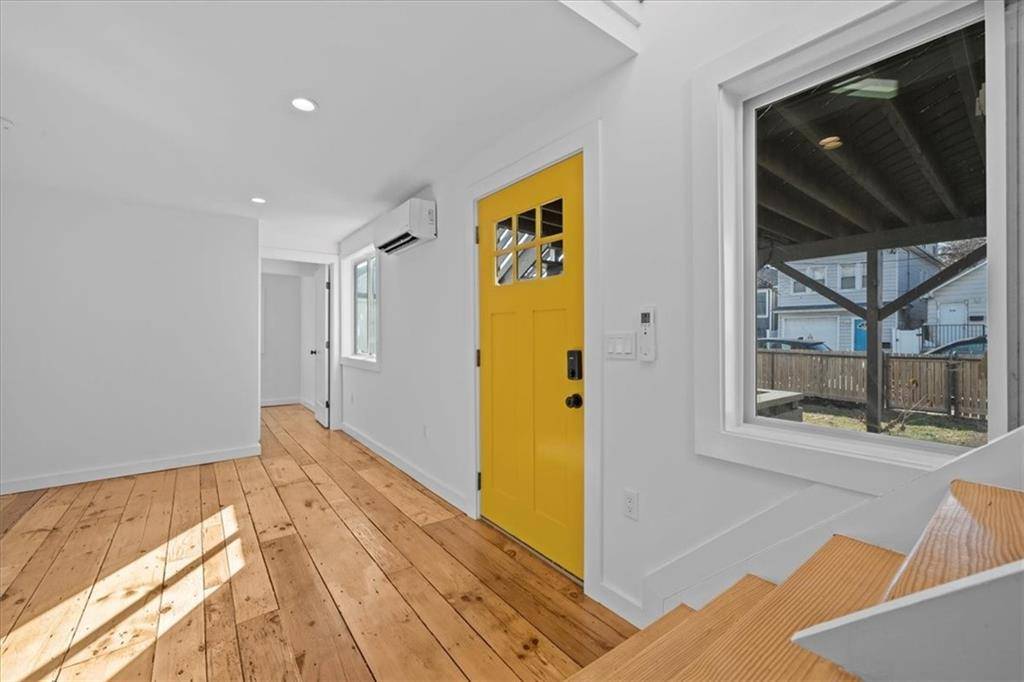 Rockaway Beach, NY 11694,318A Beach 101st ST