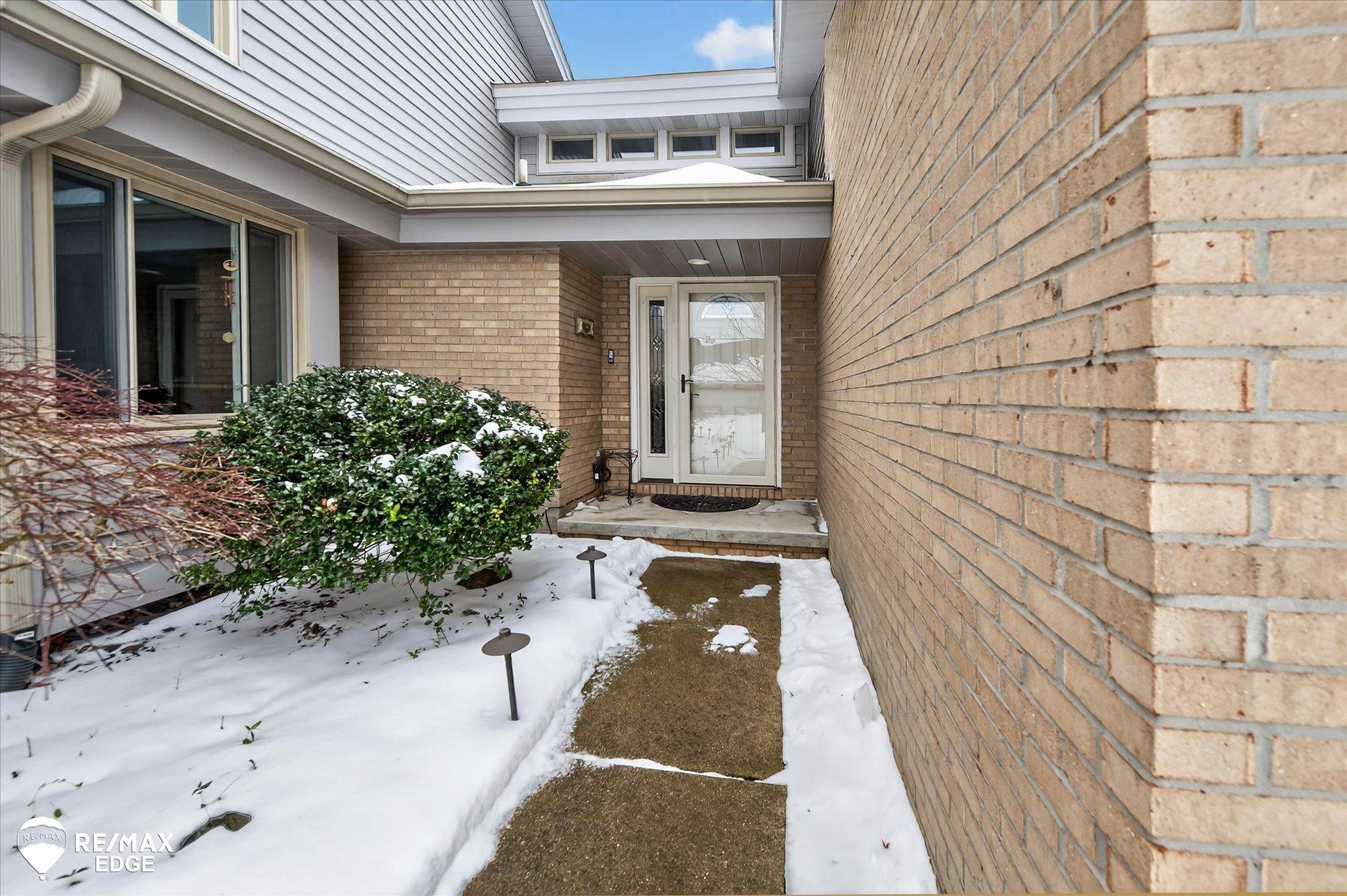 Grand Blanc, MI 48439,5386 Warwick TRL