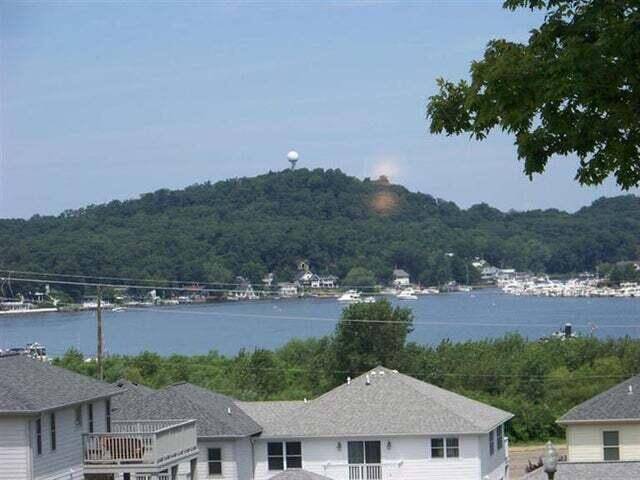 Douglas, MI 49406,150 W Center ST #G