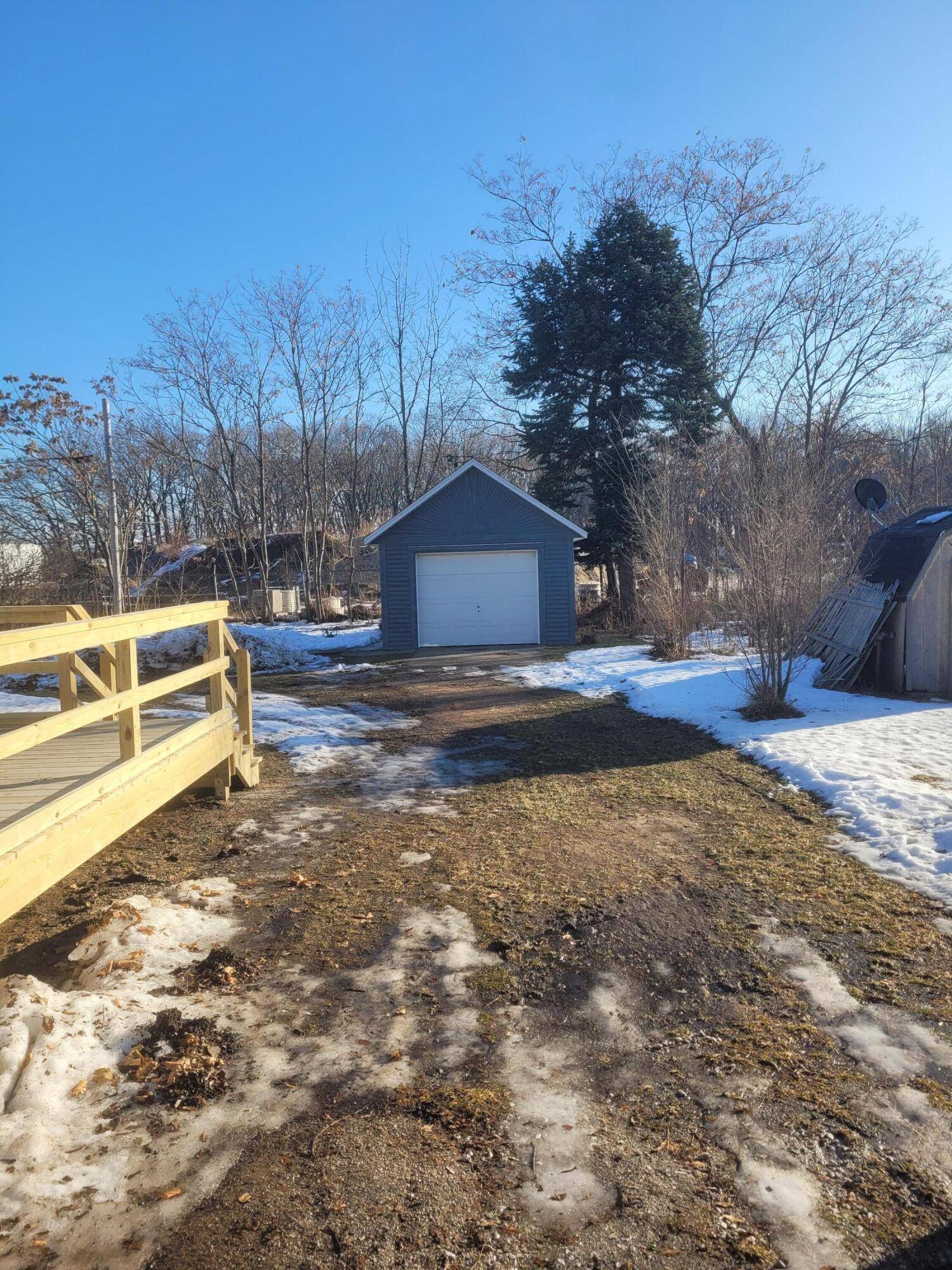 Muskegon, MI 49442,1872 Burton RD