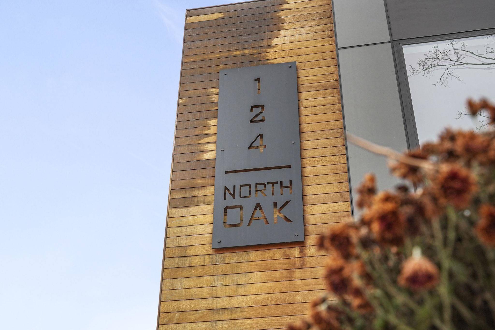 Traverse City, MI 49684,124 N Oak ST