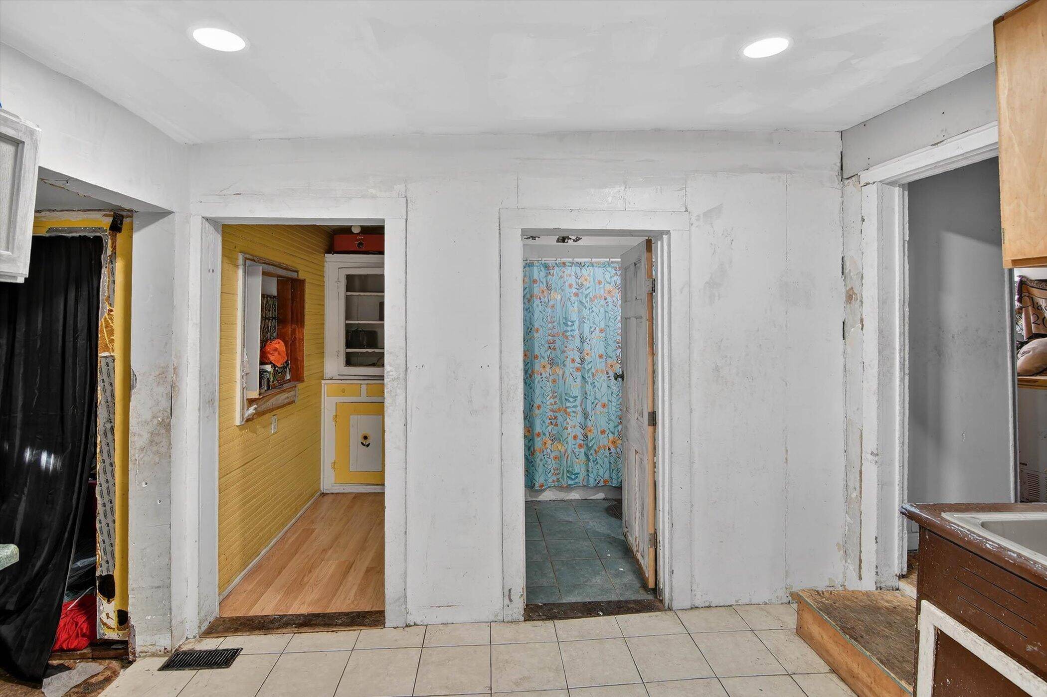 Hillsdale, MI 49242,64 Spring ST