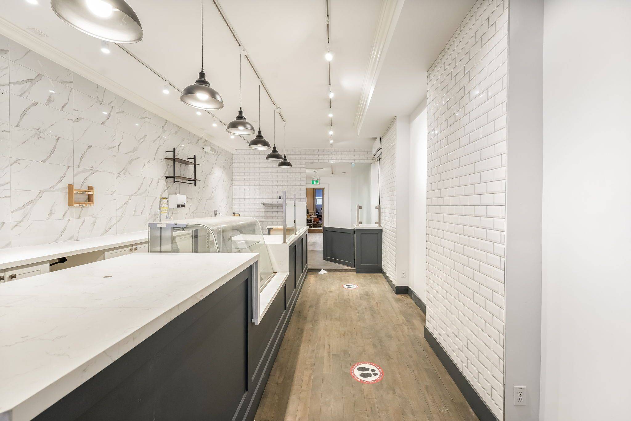 Toronto C01, ON M6J 1E5,654 Queen ST W #Main