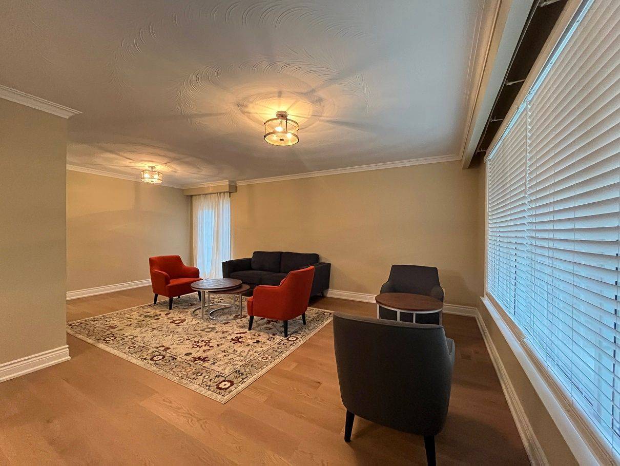 Toronto C07, ON M2M 1A9,201 Hendon AVE #Main Floor