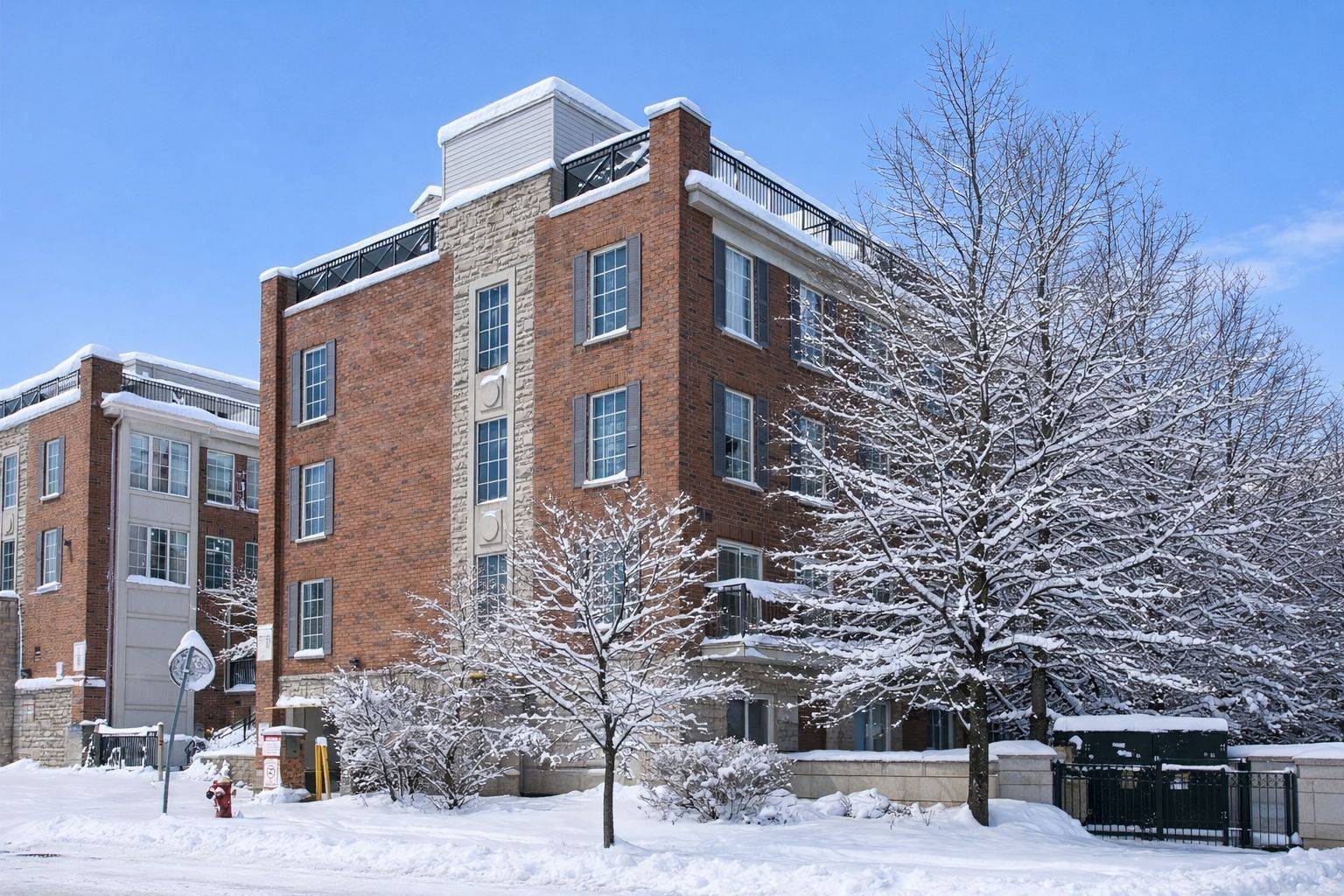 Toronto C14, ON M2N 7C2,3 Everson DR #627