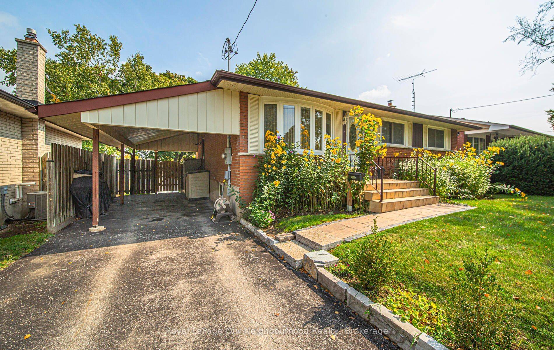 Oshawa, ON L1H 5V7,283 Chadburn ST