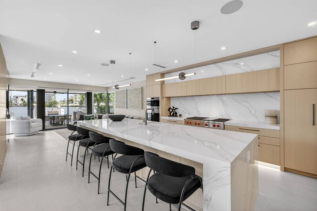 Fort Lauderdale, FL 33301,2533 Aqua Vista Blvd