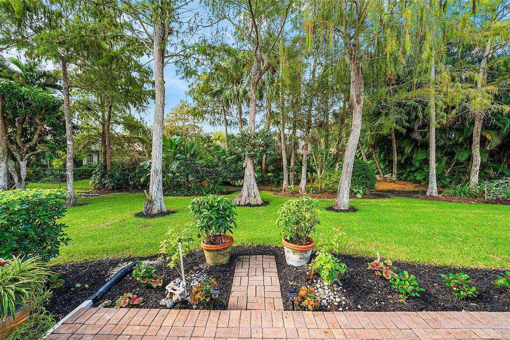 Royal Palm Beach, FL 33411,153 Kapok Cres