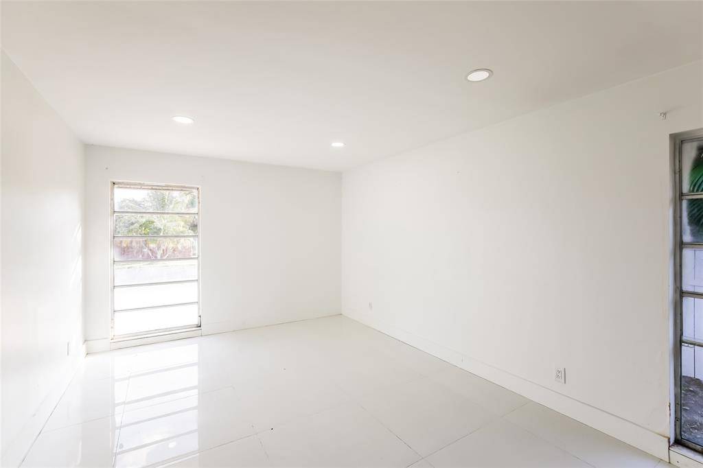 Tamarac, FL 33321,6609 NW 80th Ct