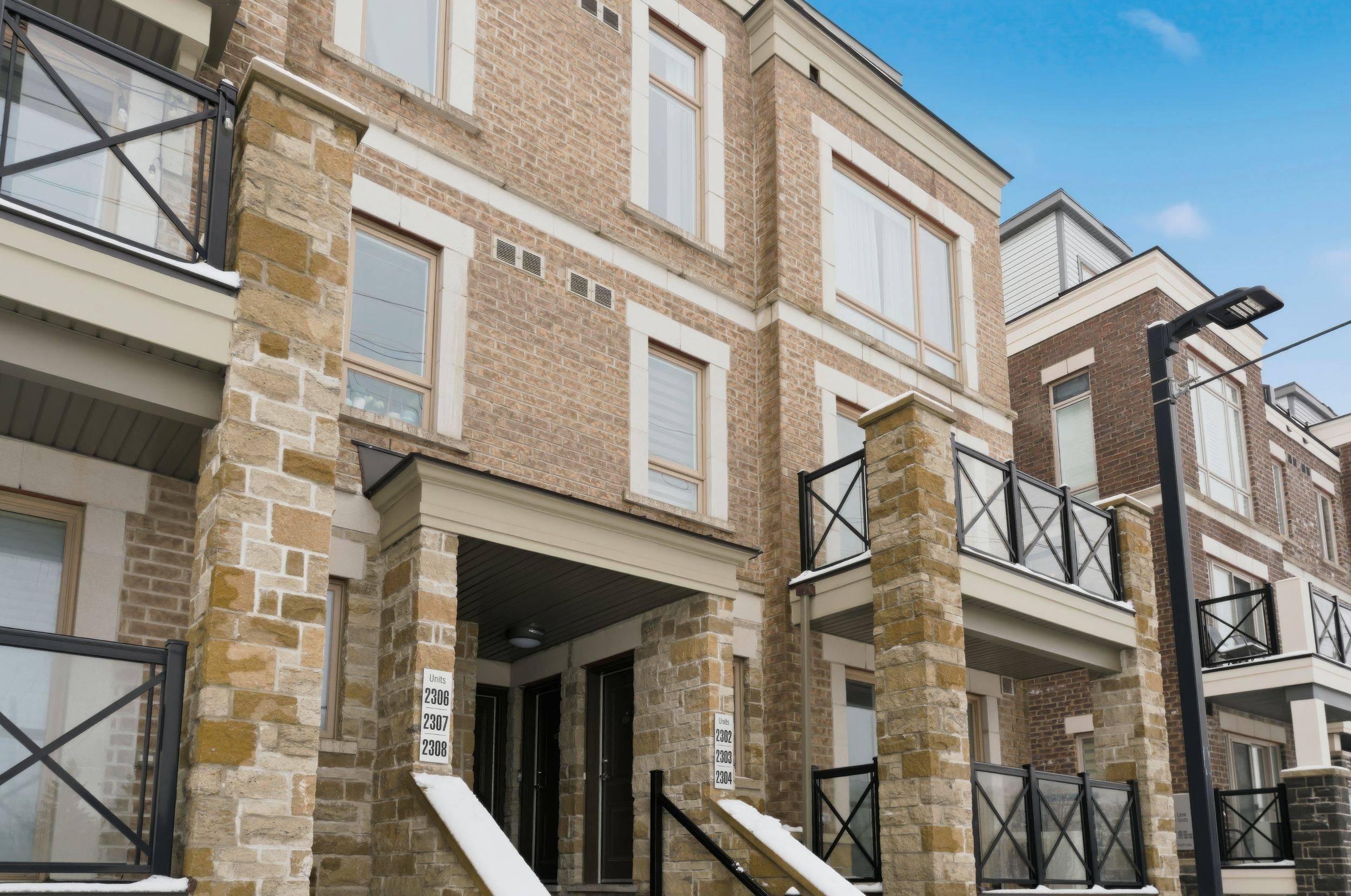 Markham, ON L6B 1N5,20 Westmeath LN #2303