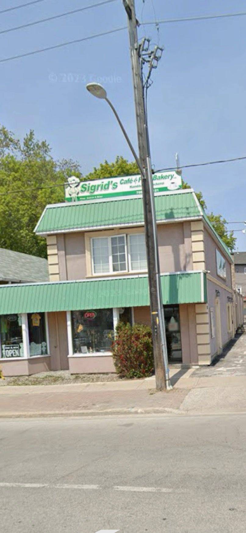 Barrie, ON L4N 1E7,10 Ross ST