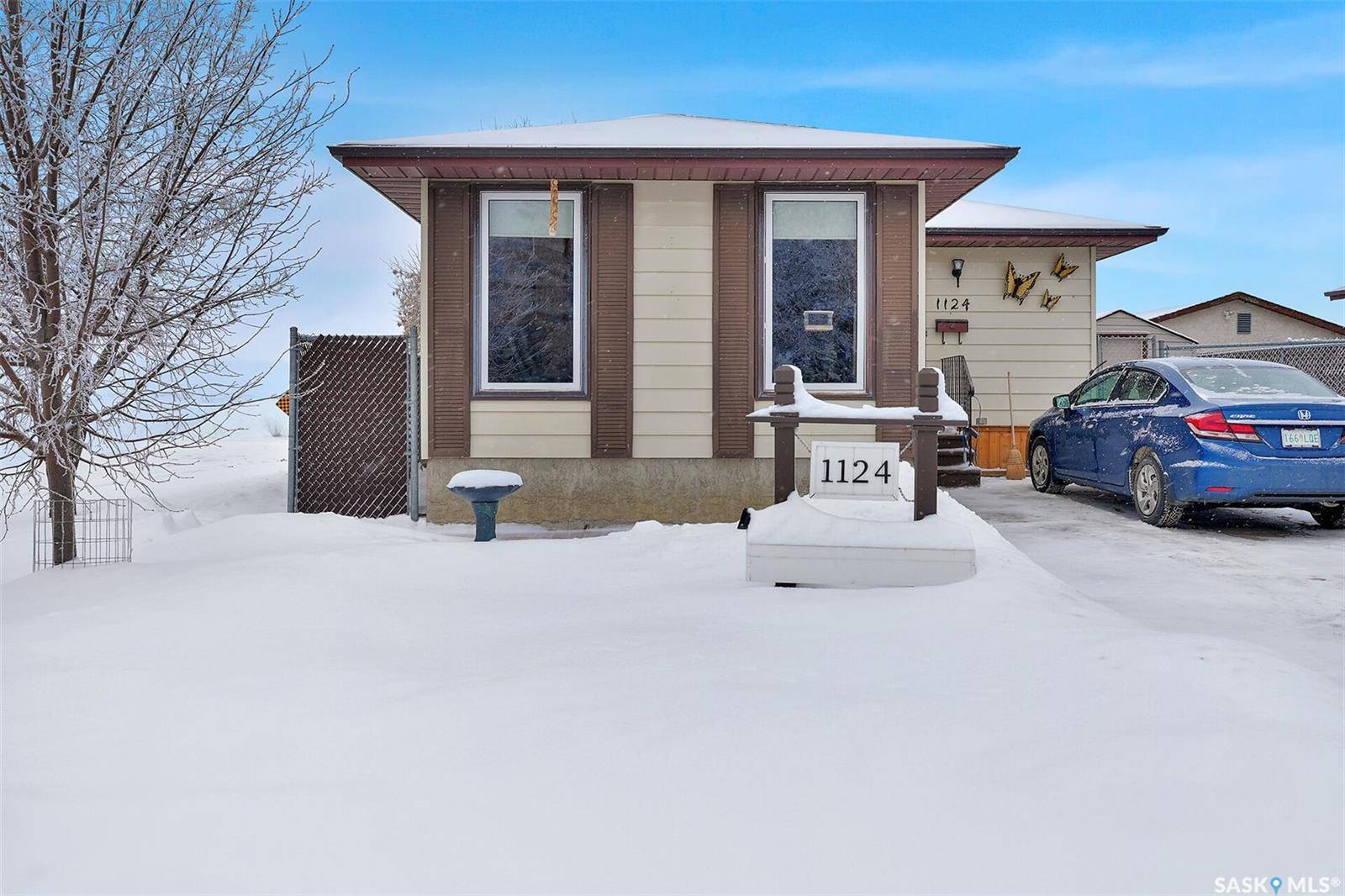 Regina, SK S4R 1A6,1124 Courtney STREET