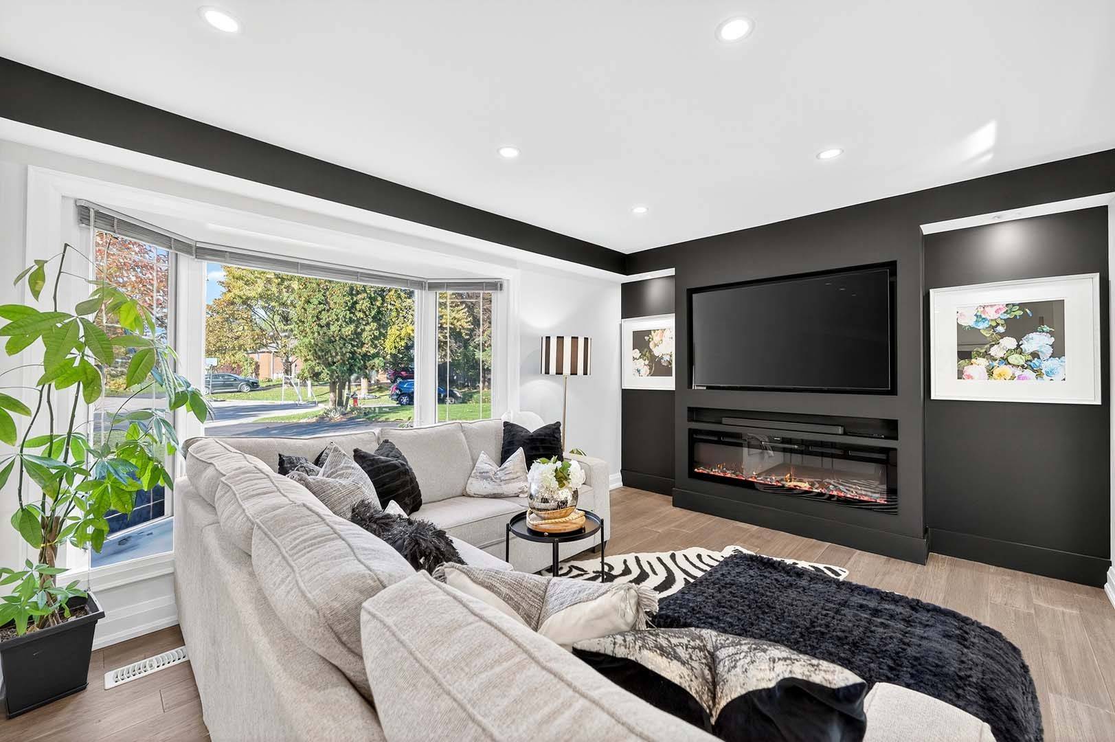 Brampton, ON L6T 2A6,10 Essex PL