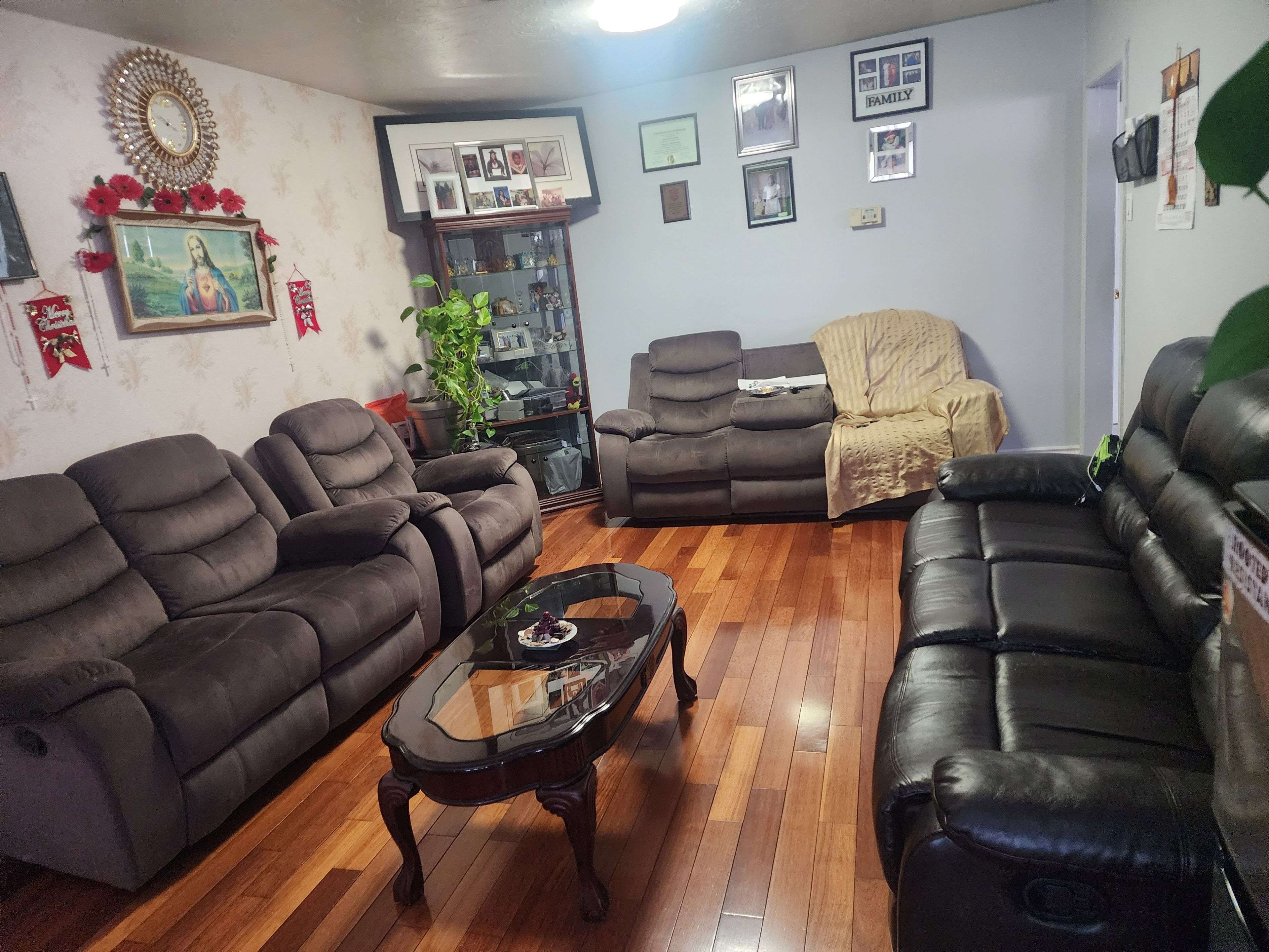 Brampton, ON L6T 1N2,63 Alexandria CRES