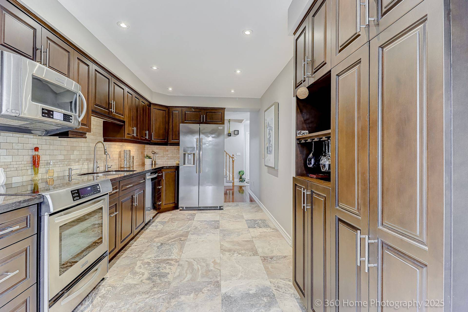 Brampton, ON L6S 5P7,32 Heathcliffe SQ