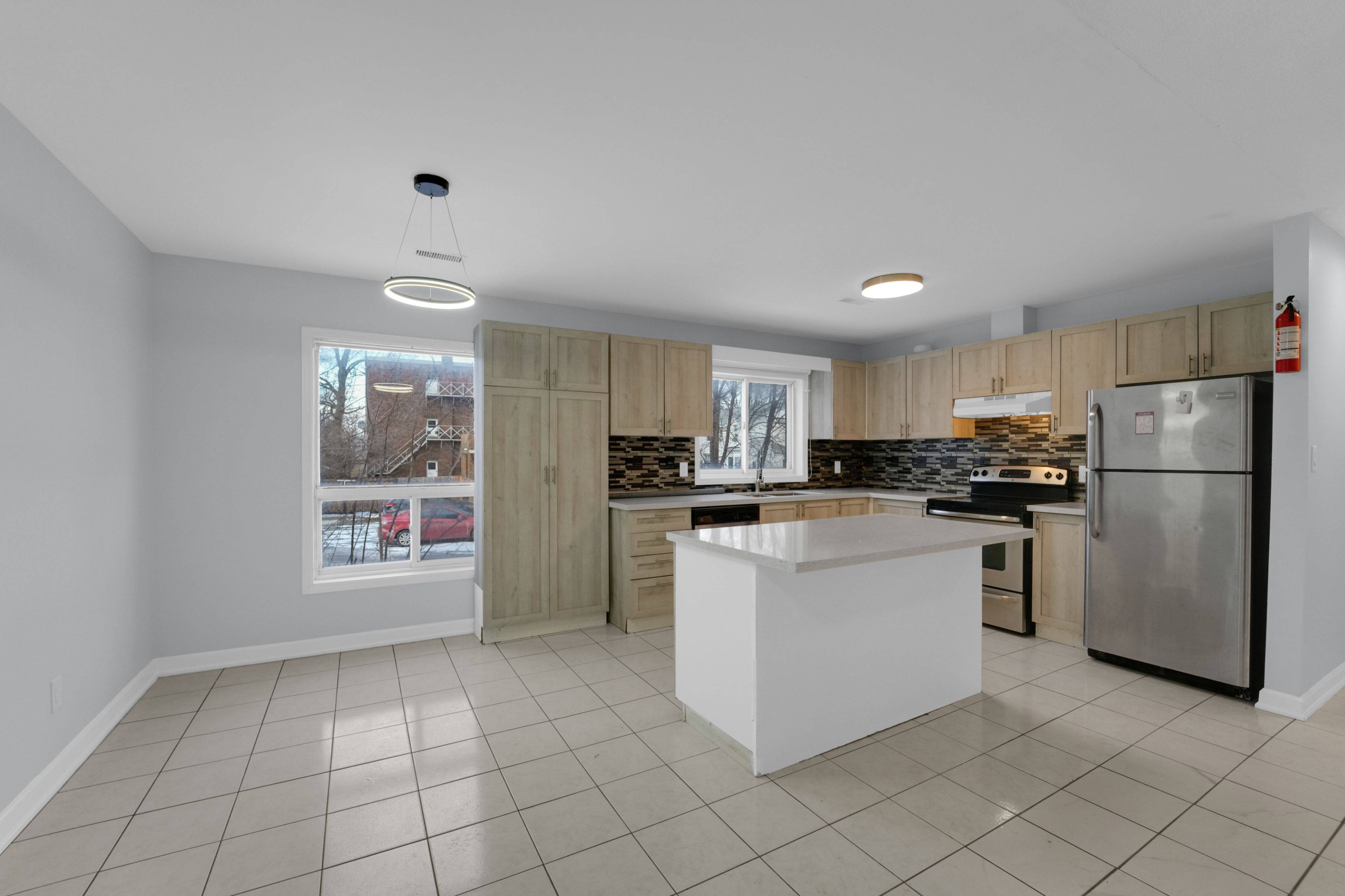 Hamilton, ON L8N 2W2,90 Tisdale ST S