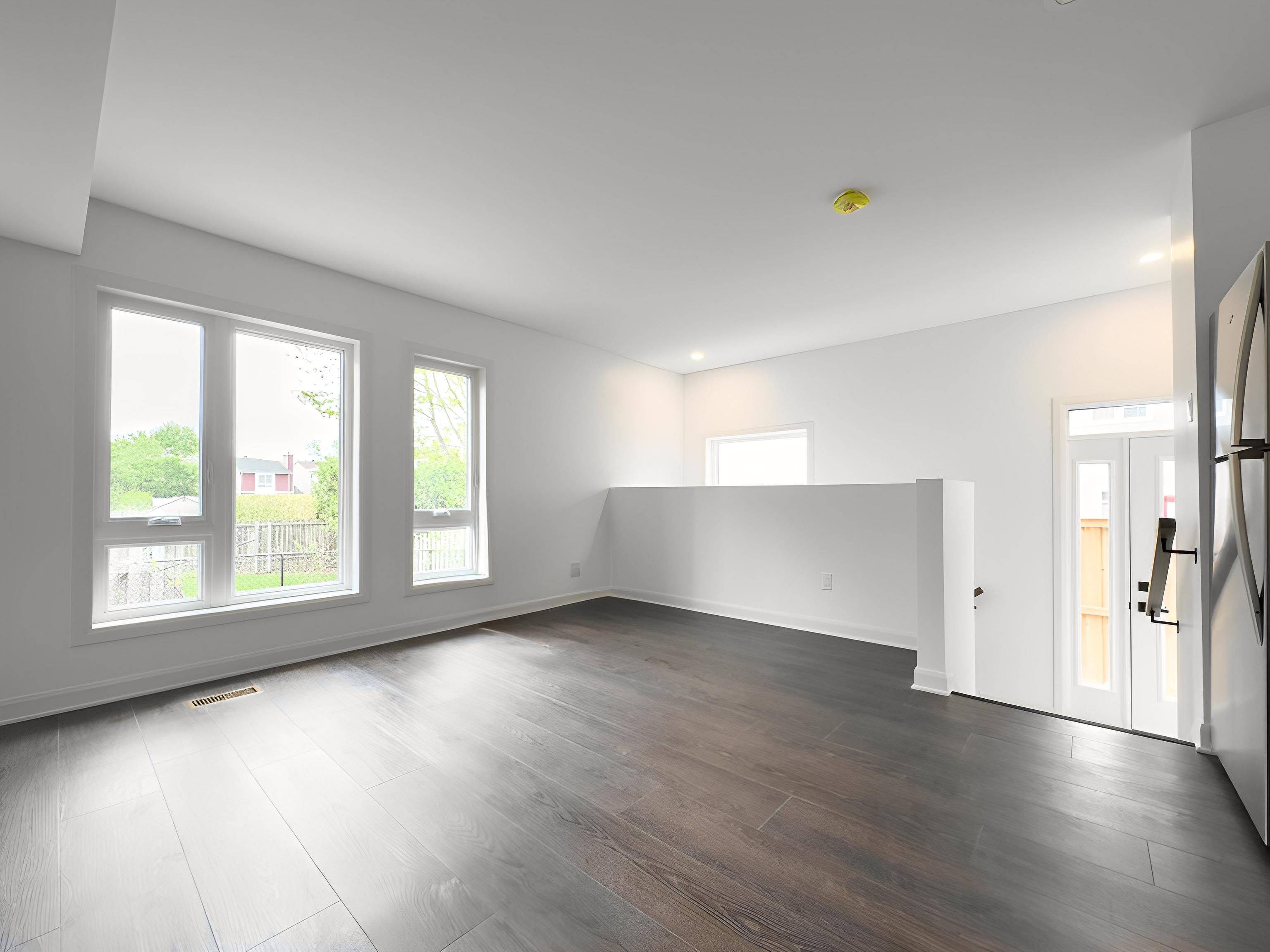 South Of Baseline To Knoxdale, ON K2G 4W6,25 Fair Oaks CRES #B