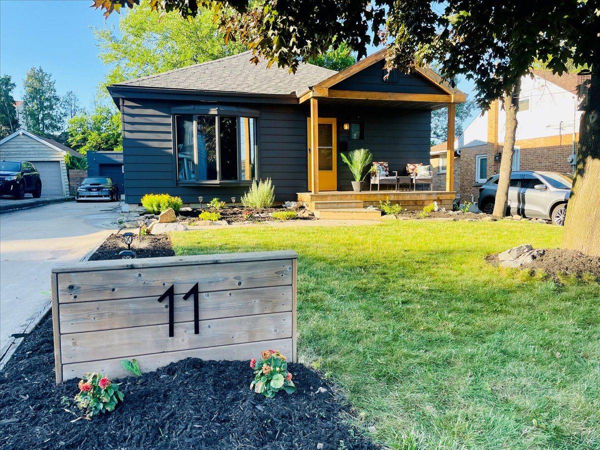 Hamilton, ON L8K 4X4,11 Scotia AVE