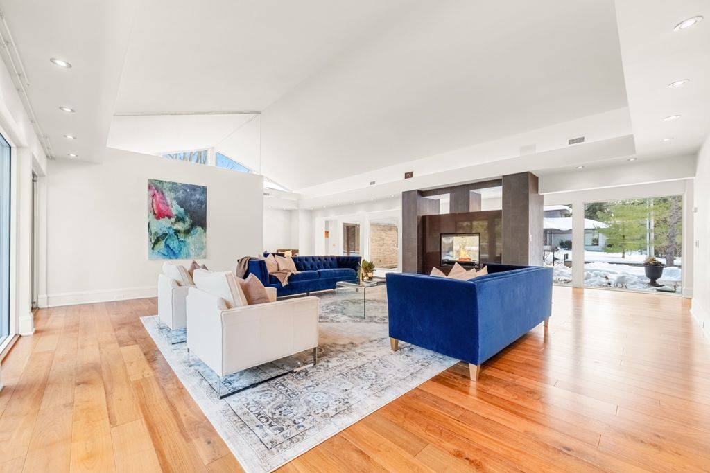 Rockcliffe Park, ON K1M 2J6,55 WILLINGDON RD