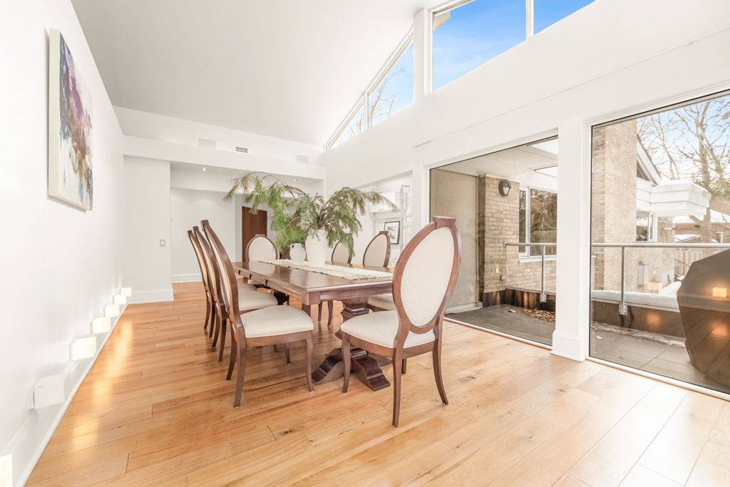 Rockcliffe Park, ON K1M 2J6,55 WILLINGDON RD