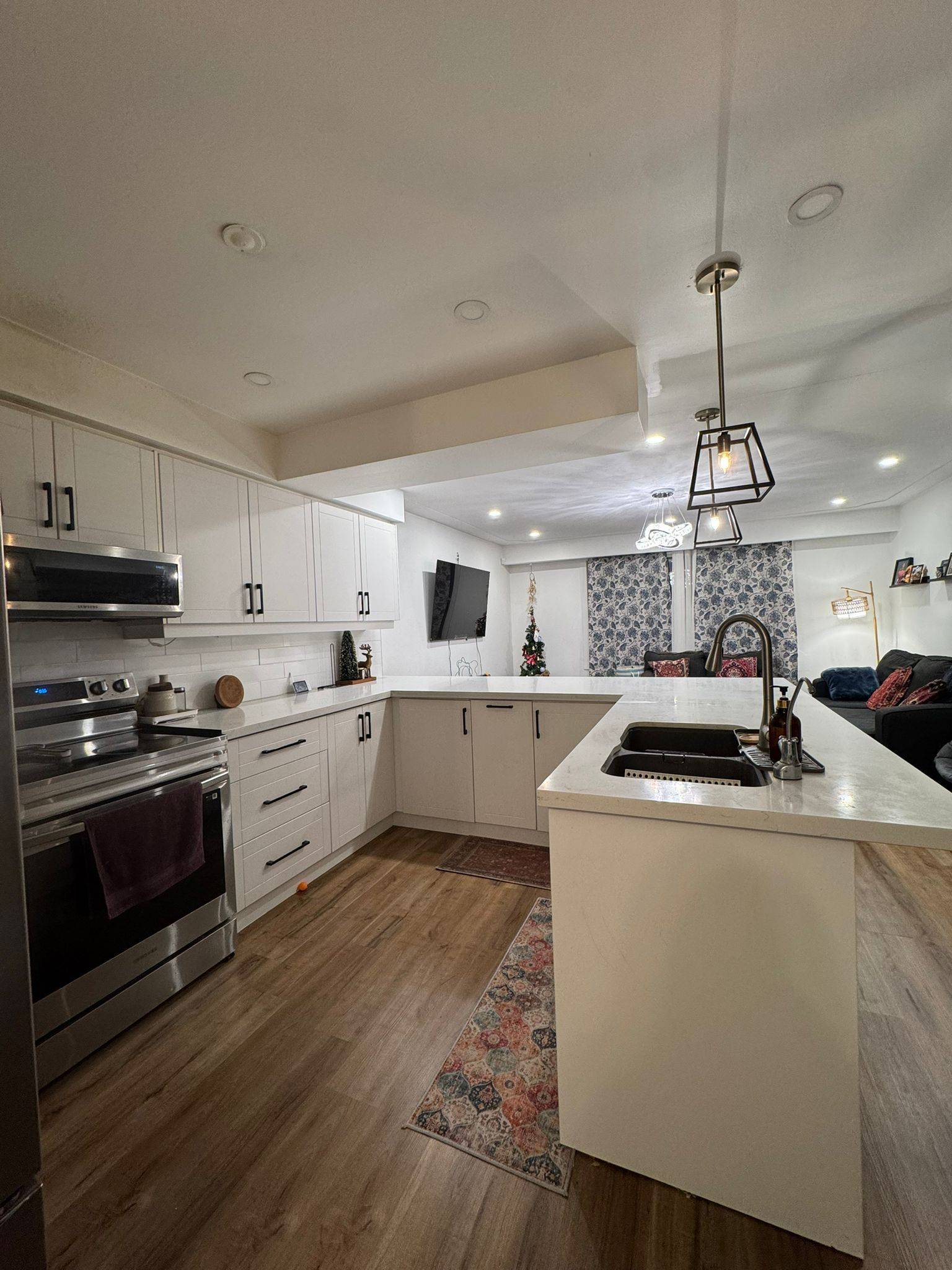 Kitchener, ON N2A 1P6,30 Obermeyer DR