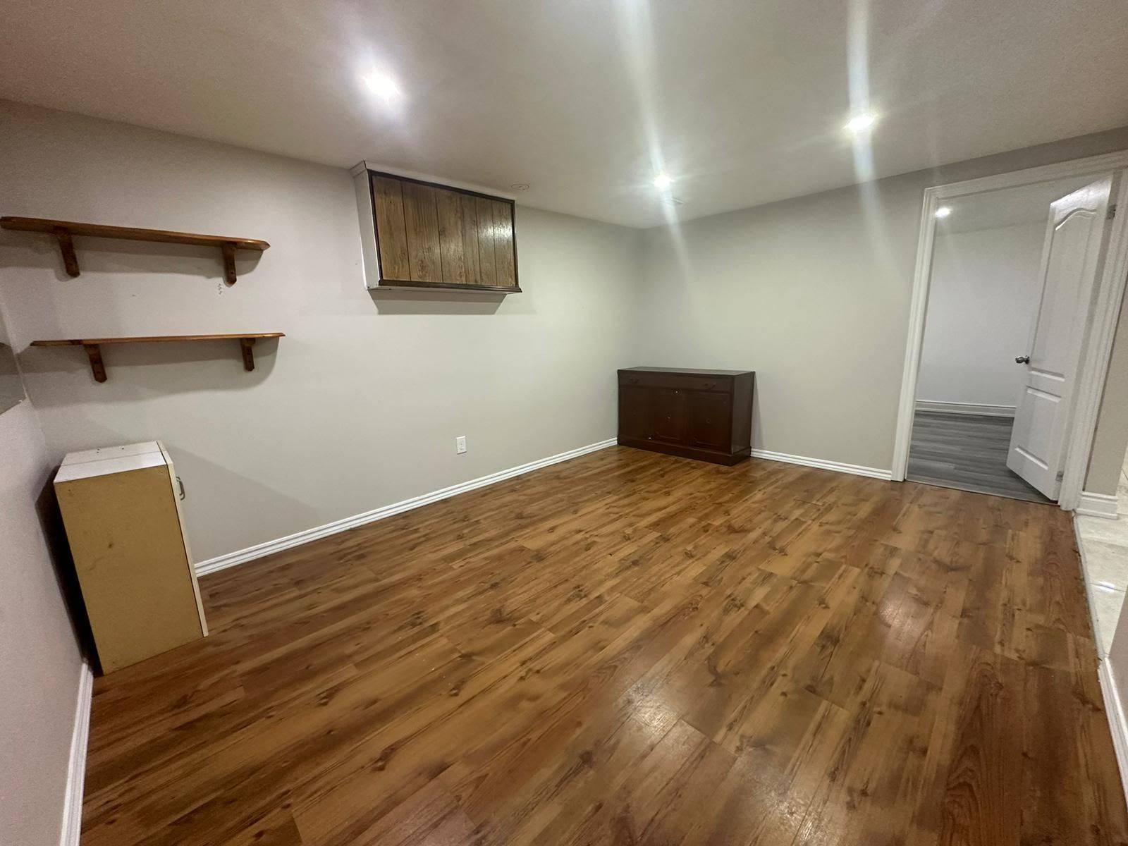 Cambridge, ON N3H 5E6,1129 Langs CIR #Bsmt